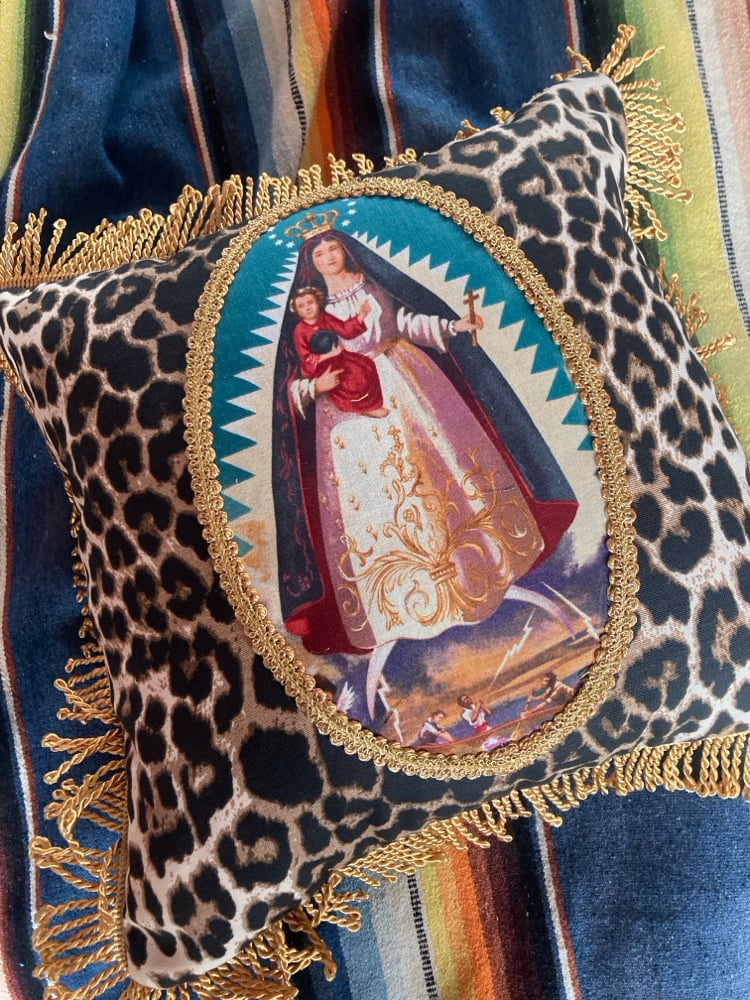 Virgin of charity leopard fabric cushion cover Image 6