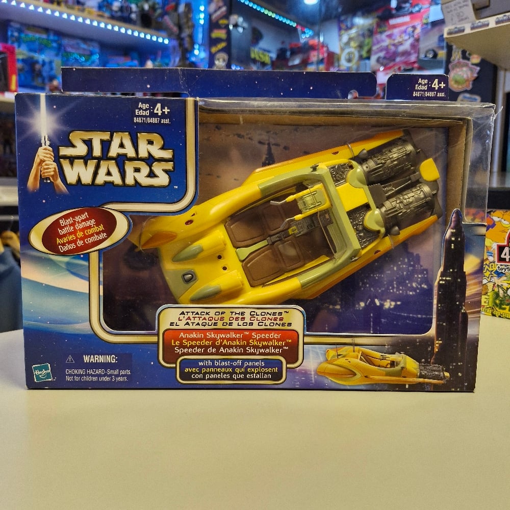 Here is a look at the 3 3/4 TVC Anakin Skywalker from 2022 with the Swoop Bike which was released during the SAGA series in 2003 (22 years ago!). Tbh, the bike Here is a look at the 3 3/4 TVC Anakin Skywalker from 2022 with the Swoop Bike which was released during the SAGA series in 2003 (22 years ago!). Tbh, the bike