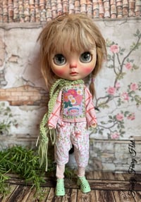 Image 1 of Blythe Spring set 1
