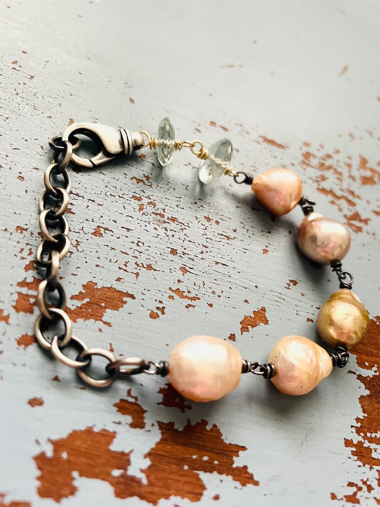Image of Prasiolite And Baroque Pearl Bracelet 