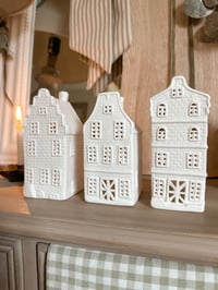 Image 1 of Porcelain T-light Village ( Set of 3 )