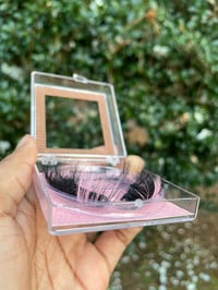 Image 2 of “Bubblegum” (25mm)