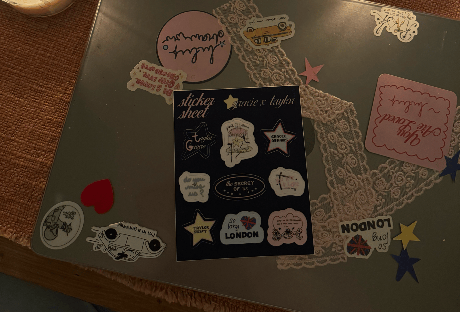 prints and stickers luludrawww