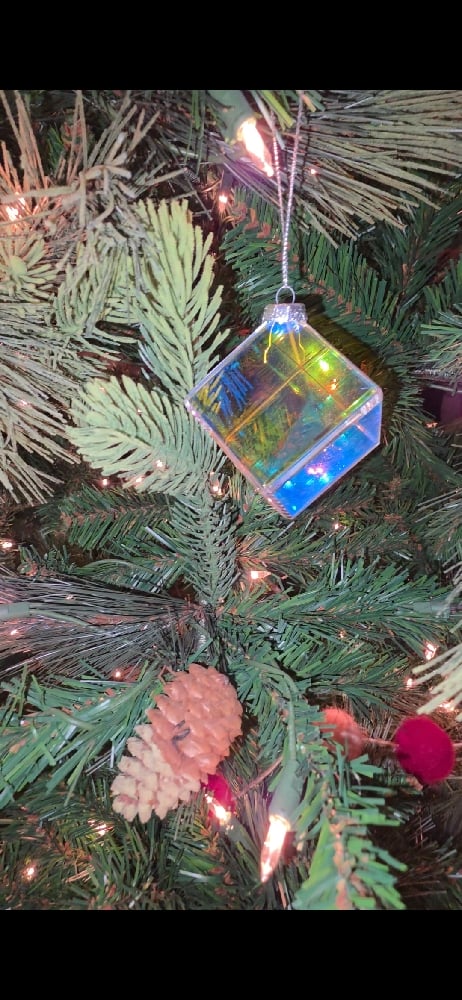 Image of Ornament drop 