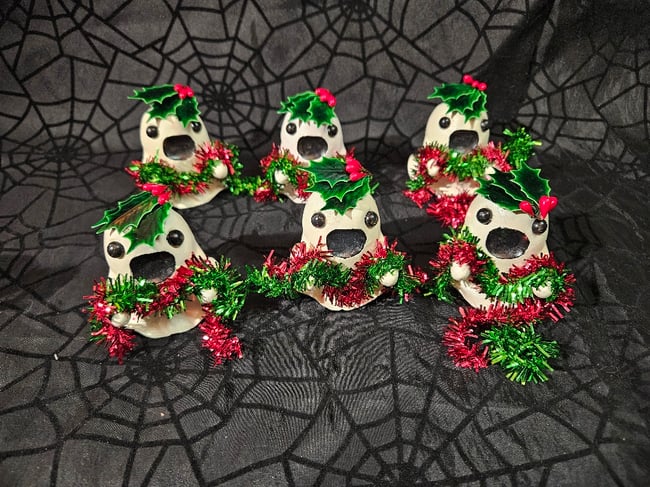 Holiday Mini Ghosts