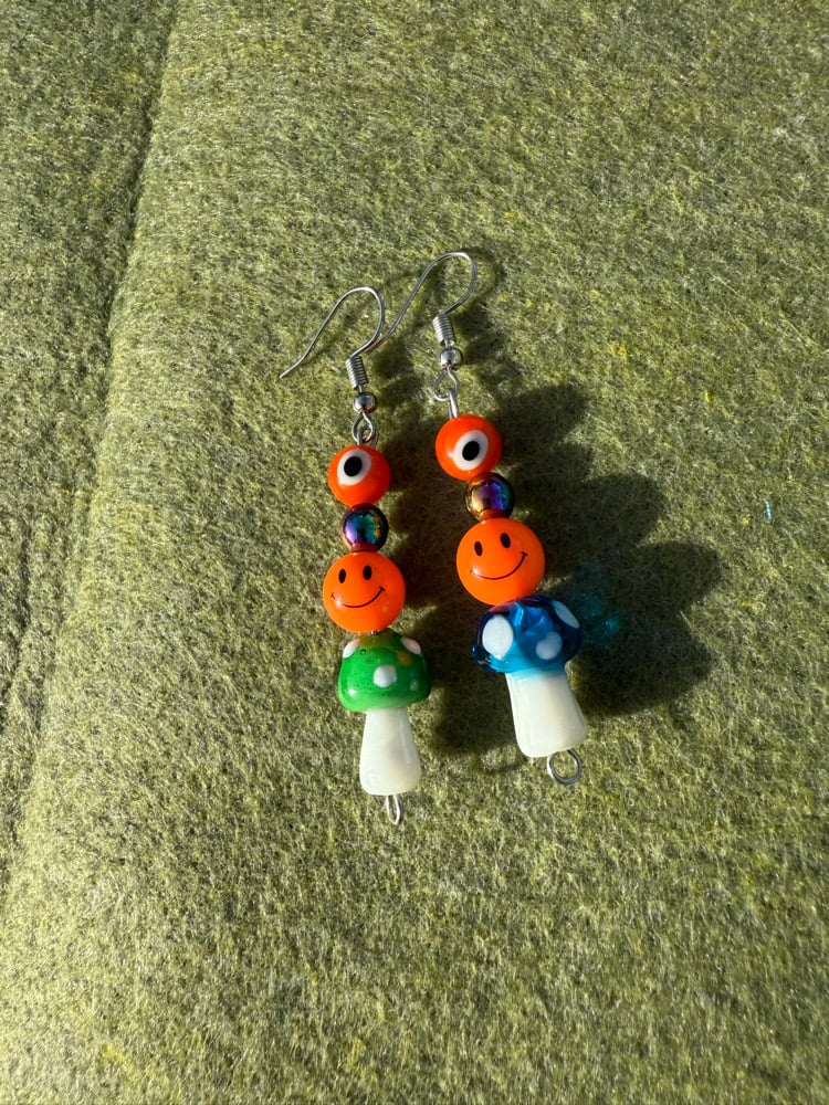 Image of 🍄☺️Smiley face mushroom earrings🍄🧡 