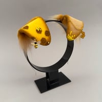 Image 3 of Bee Puppy 2