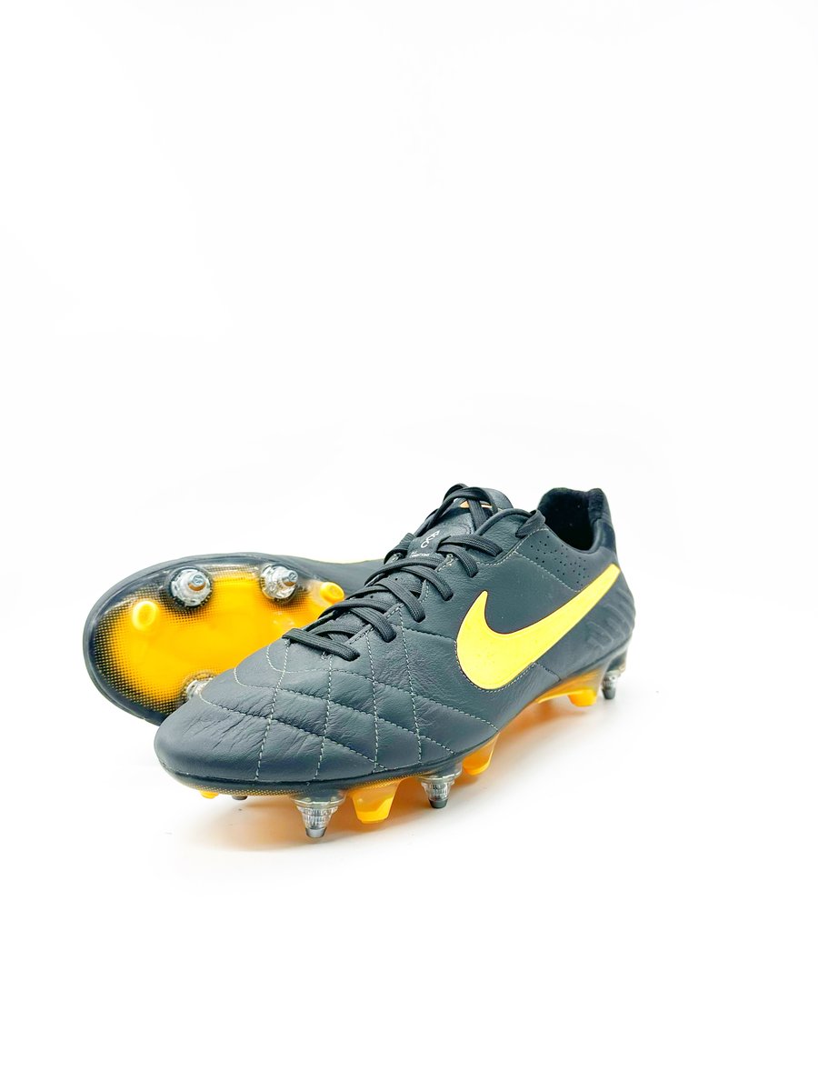 Image of Nike Tiempo IV SG black Yellow 