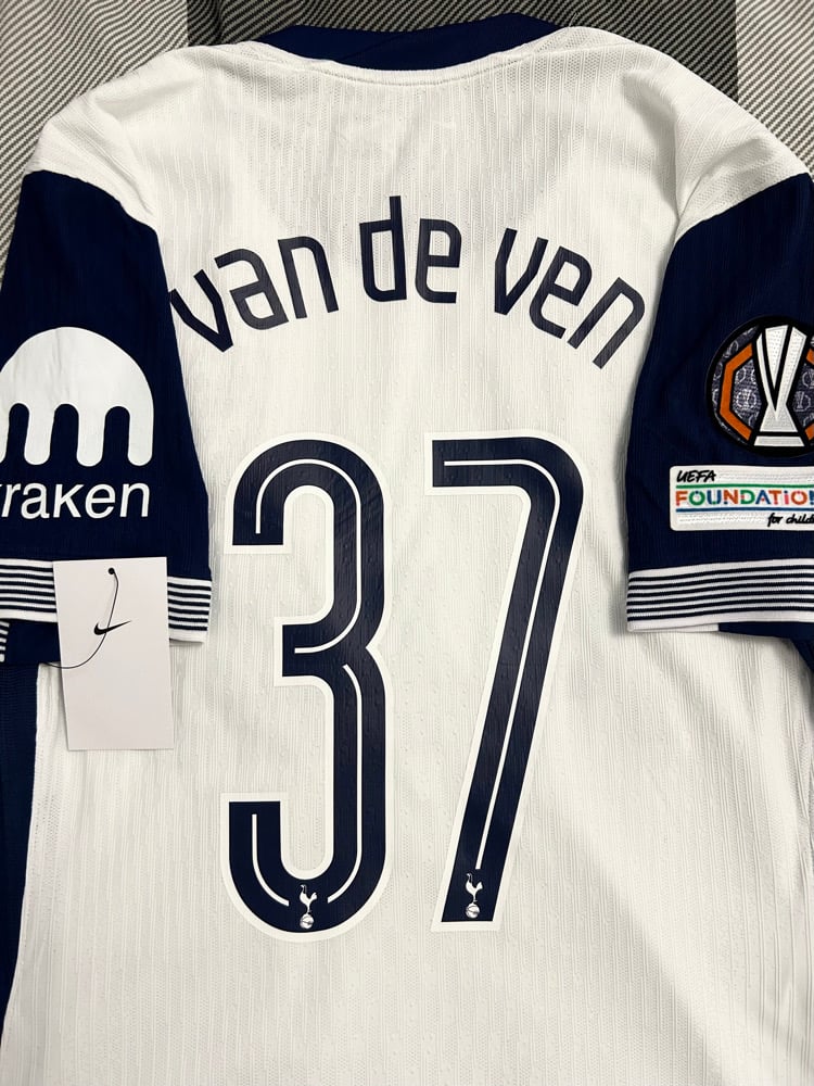 Image of Tottenham Hotspur “VAN DE VEN 37” Vaporknit 2024/25 Home Europa Final Shirt  (M)