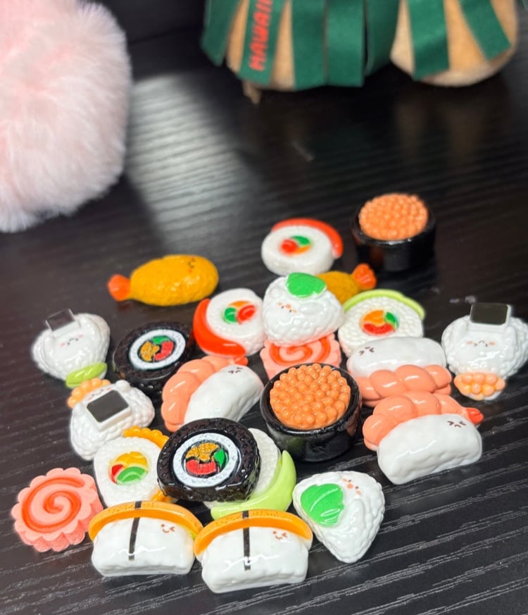 Image of sushi mix