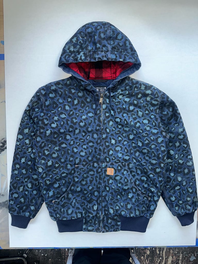 Size M Leopard Carhartt Image 2