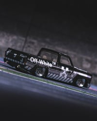 Image 5 of OFF-WHITE CHEVY SILVERADO CUSTOM 
