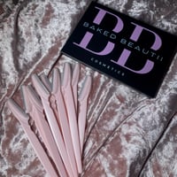 Image 2 of PINK Dermaplane Razor (2).