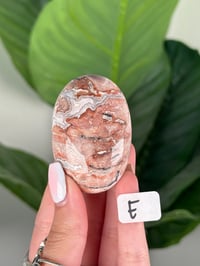 Image 5 of SANGRIA LACE AGATE PALM STONES LOT 2