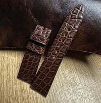 Image 1 of Vintage Brown Alligator flank classic watch strap