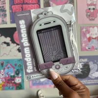 Image 3 of illit fandom phone. 