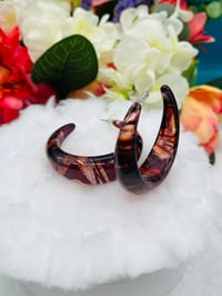 Brown glassy earrings 