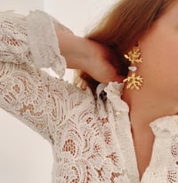 Image 2 of Île de beauté boucles d’oreilles