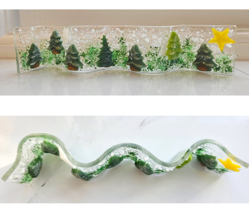 Image of Fused Glass Mini Christmas Tree Wave