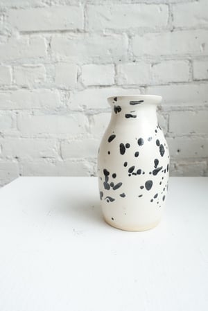 Sam Hewitt / Pouring Vessel 2	