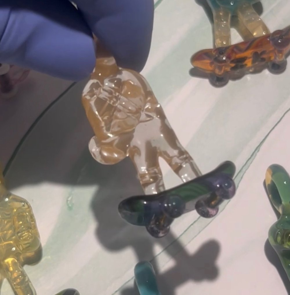 Glass Fingerboarder 