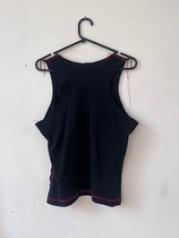 Image 4 of schwarz und rot babe tank toile