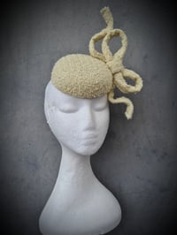 Image 2 of 'Cleo' in Lemon