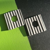 Image 2 of Nara (Click For More Colors) 