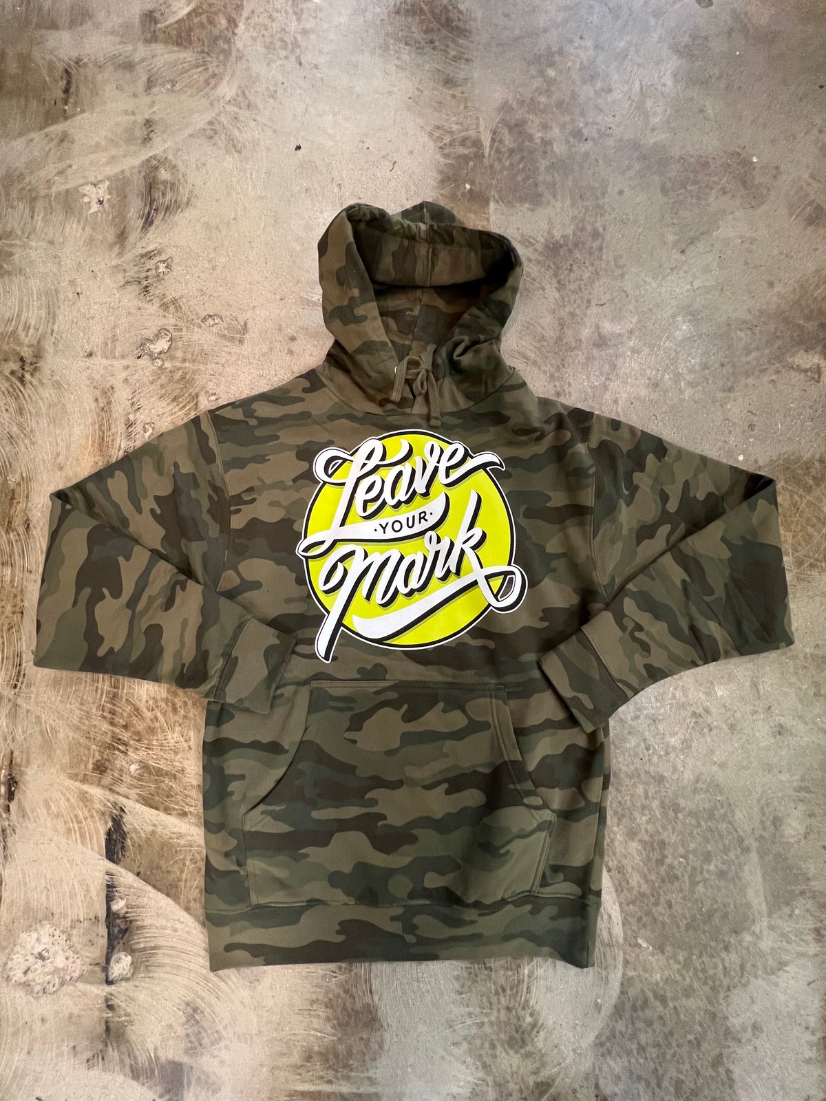 Santa cruz best sale camo hoodie