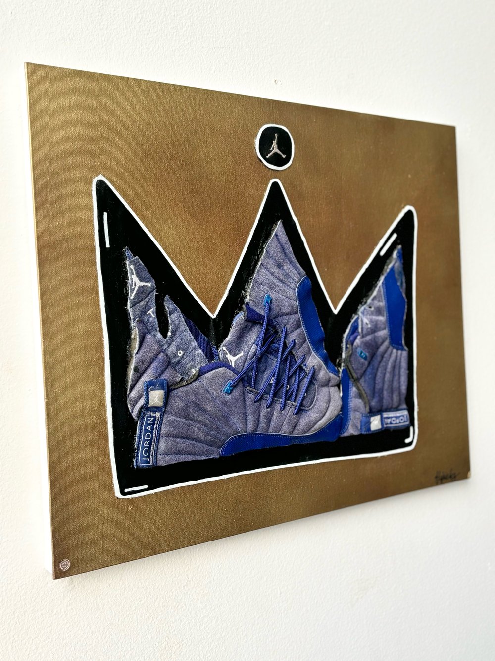 The Crown - Blue Laces