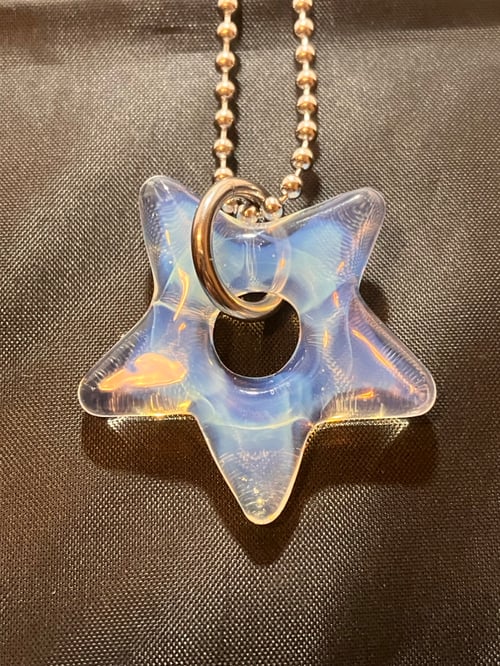 Image of opaline star