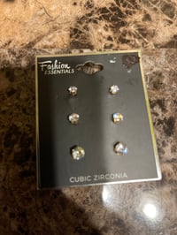 Image 2 of Fashion Essentials Earrings