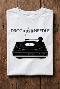 Image 5 of Camiseta Drop The Needle