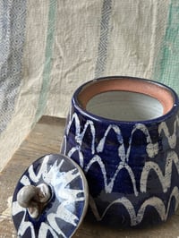 Image 3 of Tea caddy blue arches 