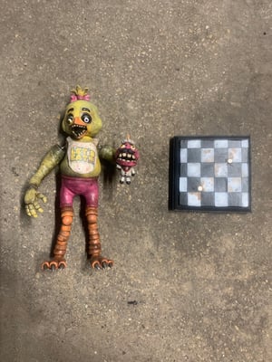 FNAF Plus Chica Mini Blinking Animatronic 