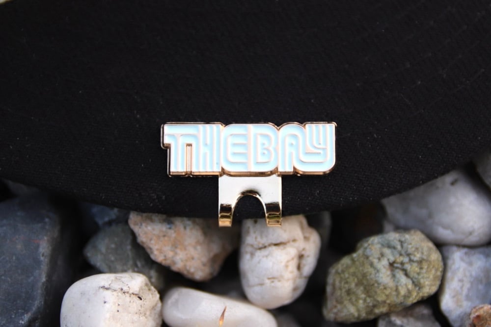 Image of Muni Hat Clip - White/Gold