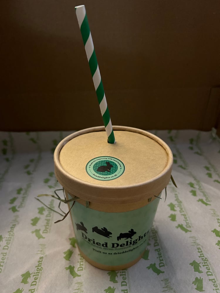 Image of Enrichment drinks cup filled with forage (‘FAKEAWAY RANGE’)