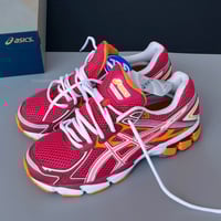 Image 1 of size: us9.5W uk7.5 eu41.5 cm26