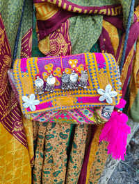 Image 1 of Nula bag - yellow detail