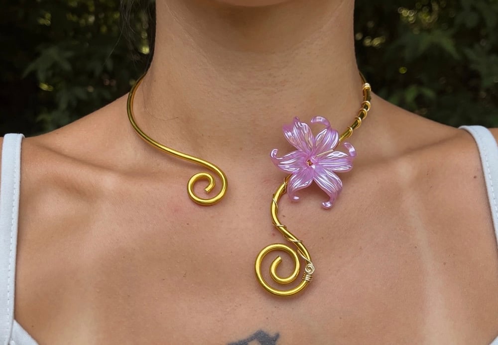 Image of Purple Flower Necklace 