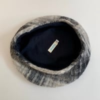 Image 2 of Edie wool beret black & grey