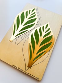 Image 1 of Wallflower Leaf Die # 224