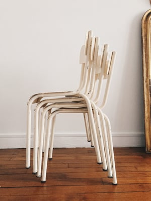 Image of Les chaises d’écolier « Cour de récré »