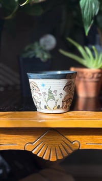 Image 7 of Gnome mug 04