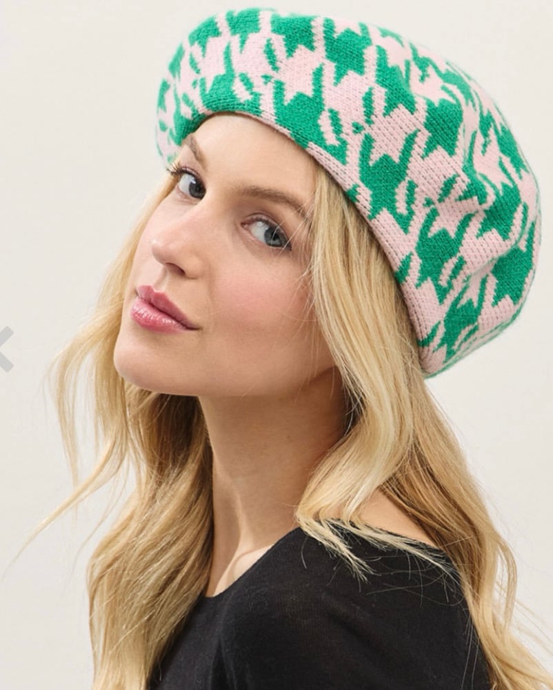 Image of Houndstooth Knit Beret Hat
