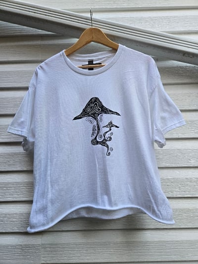 Image of Swirly mushroom crop tee 
