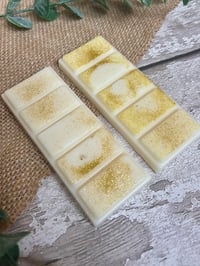 Image 2 of La Vie Scented Snap Bar