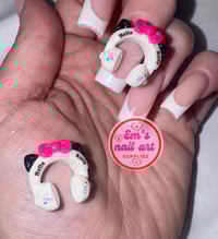 Hello kitty headphones white 