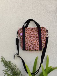 Image 4 of Bolso ALBAICÍN LEOPARDA (ASAS ROJAS O NEGRAS