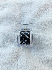 Image 5 of Clear Clip to hold Whenu